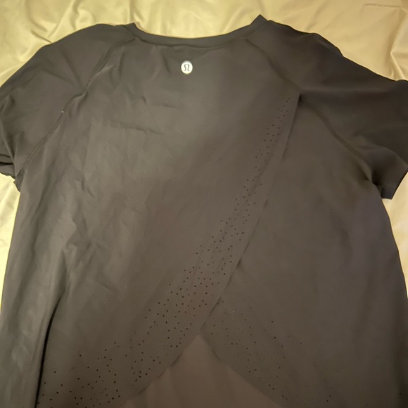Black Lululemon top - Picture 1 of 5
